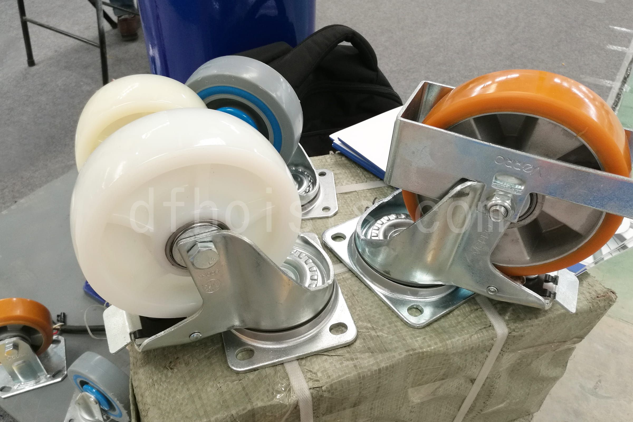 wheel：The wheels are wrapped in PUThe operation is light and the noise is low